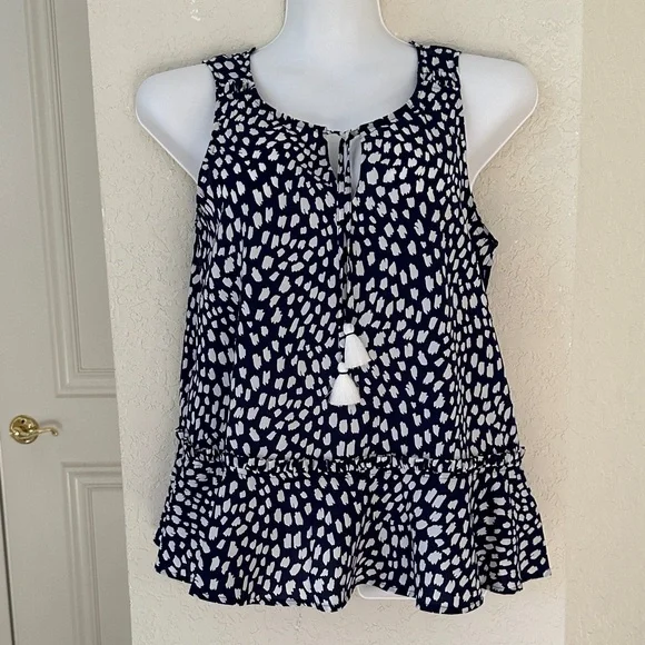 Vineyard Vines Navy and White Patterned Blouse